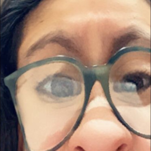 Meet your Posher, Tess - Picture 2 of 2